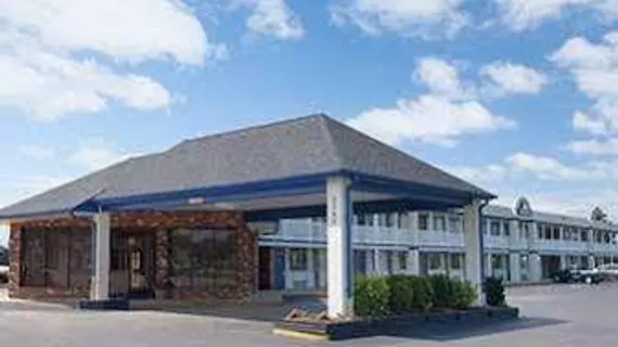 Days Inn Waynesboro | Virginia - Staunton (ve civarı) - Waynesboro