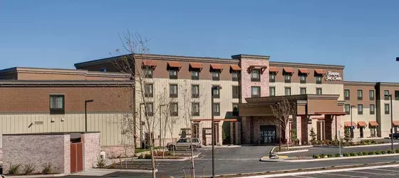 Hampton Inn & Suites Astoria | Oregon - Oregon Coast - Astoria