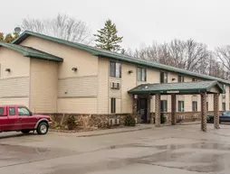 Quality Inn & Suites Marinette