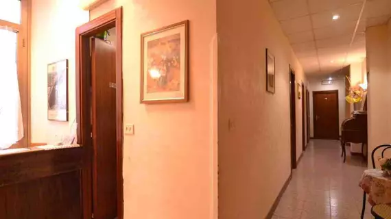 Hotel Capri | Lazio - Roma (ve civarı) - Roma Kent Merkezi - Rione XVIII Castro Pretorio