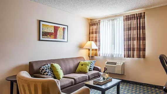 Quality Inn & Suites Pacific | Washington - Tacoma (ve civarı) - Pacific