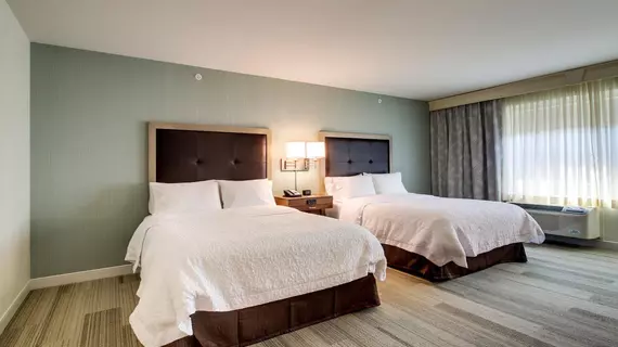 Hampton Inn & Suites Milwaukee West | Wisconsin - Milwaukee (ve civarı) - Milwaukee