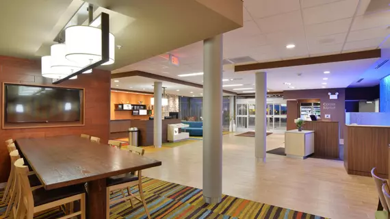 Fairfield Inn and Suites Eau Claire Chippewa Falls | Wisconsin - Eau Claire (ve civarı) - Eau Claire