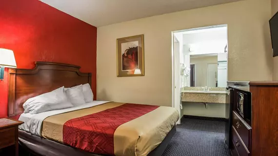 Econo Lodge Fort Jackson | Güney Karolayna - Columbia (ve civarı) - Columbia