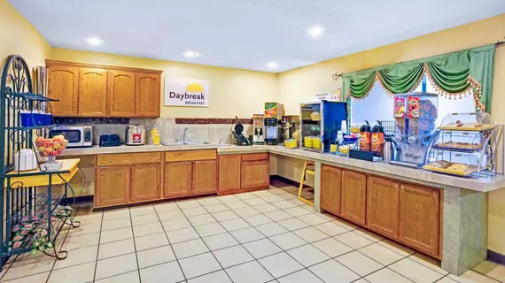 Days Inn Boerne | Teksas - San Antonio (ve civarı) - Boerne