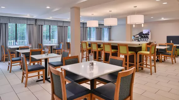 Holiday Inn Express & Suites West Ocean City | Maryland - Ocean City (ve civarı) - Ocean City - West Ocean City