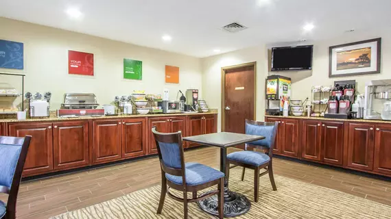 Comfort Inn Poplar Bluff | Missouri - Poplar Bluff