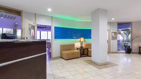 Quality Inn Pasadena Houston | Teksas - Houston (ve civarı) - Pasadena