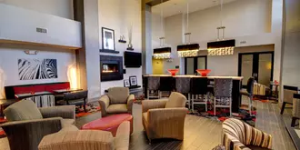 Hampton Inn & Suites DuPont