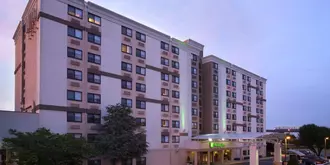 Holiday Inn Newark Airport