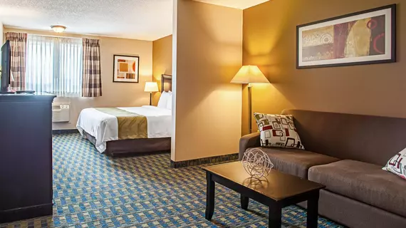 Quality Inn & Suites Pacific | Washington - Tacoma (ve civarı) - Pacific