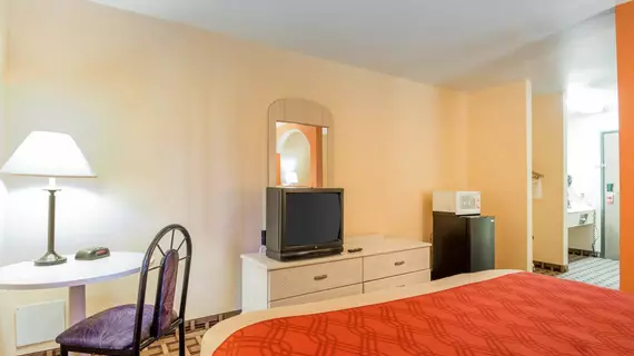 Econo Lodge Inn & Suites Tulsa | Oklahoma - Tulsa (ve civarı) - Tulsa