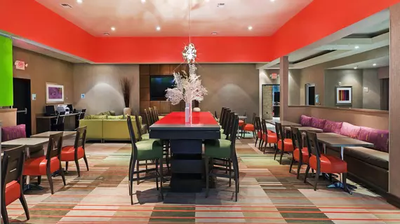 Holiday Inn Express Frisco | Teksas - Dallas (ve civarı) - Frisco