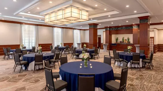 Embassy Suites Greenville Golf Resort & Conference Center | Güney Karolayna - Greenville - Spartanburg (ve civarı) - Greenville