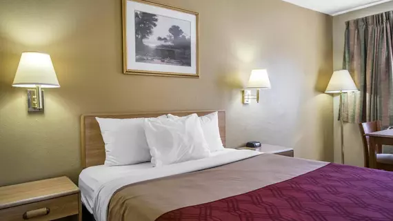 Econo Lodge Erlanger | Kentucky - Covington (ve civarı) - Erlanger