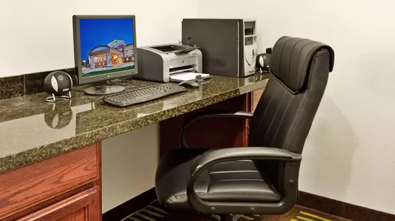 HOLIDAY INN EXPRESS & SUITES S | Missouri - St. Louis (ve civarı) - St. Charles