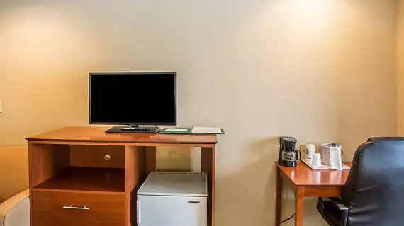 Quality Inn & Suites Mt. Juliet | Tennessee - Nashville-Davidson - Nashville (ve civarı) - Mount Juliet