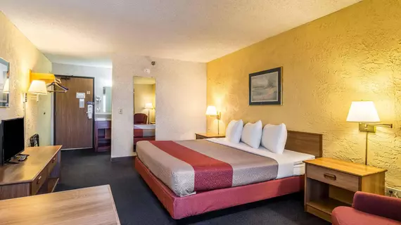 BAYMONT INN & SUITES O'HARE/EL | İllinois - Elk Grove Village