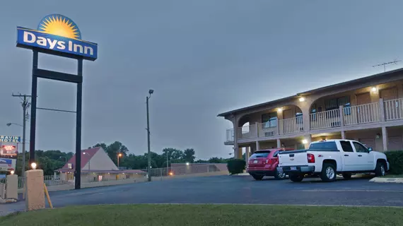 Days Inn West Trinity Lane | Tennessee - Nashville-Davidson - Nashville (ve civarı) - Nashville