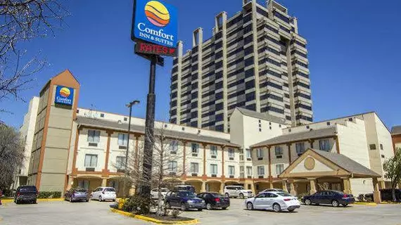 Comfort Inn & Suites Market Center | Teksas - Dallas (ve civarı) - Dallas