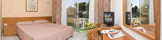 Hotel Tropical | Balearic Adaları - İbiza Adası - Sant Antoni de Portmany