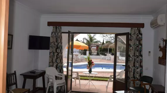 Apartamentos La Baranda | Andalucia - Malaga İli - Torremolinos - Carihuela