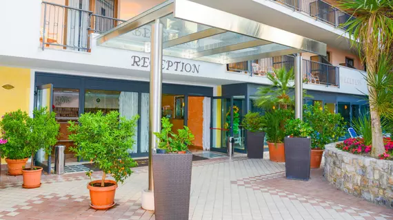 Hotel Garda Bellevue | Lombardy - Brescia (il) - Limone sul Garda