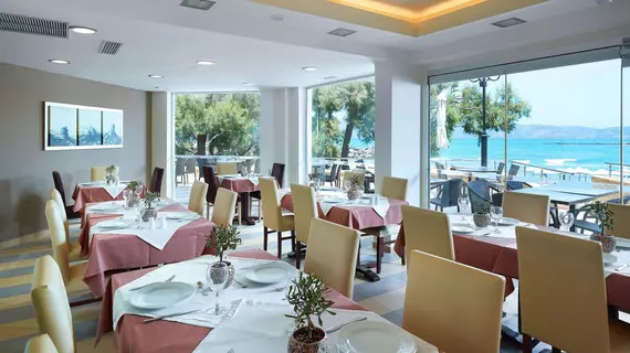 Molos Bay Hotel | Girit Adası - Hanya (bölge) - Kissamos