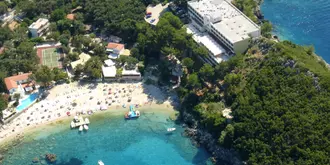 Akrotiri Beach