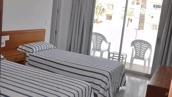 Gami Hostal | Balearic Adaları - Mayorka Adası - Capdepera - Cala Ratjada