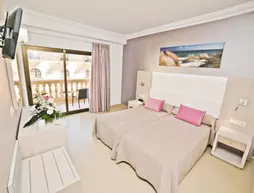 Hotel Baviera | Balearic Adaları - Mayorka Adası - Capdepera - Cala Ratjada