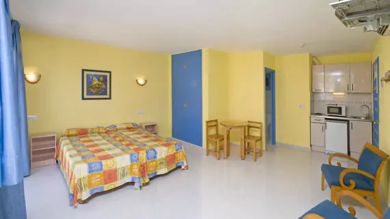 Formentera 1 Apartamentos | Balearic Adaları - İbiza Adası - Sant Antoni de Portmany