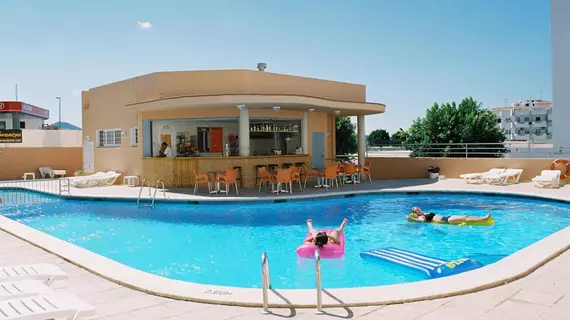 Poniente Playa Apartamentos | Balearic Adaları - İbiza Adası - Sant Antoni de Portmany