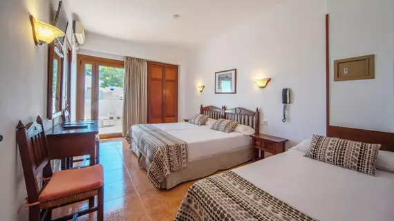 Hotel Ses Puntetes | Balearic Adaları - Mayorka Adası - Campos - Migjorn