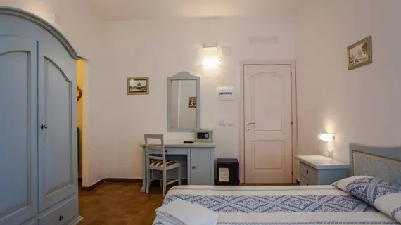 Hotel Sandalyon | Sardinya - Sassari - San Teodoro - San Teodoro Kent Merkezi