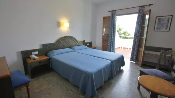 Hotel Ses Savines | Balearic Adaları - İbiza Adası - Sant Antoni de Portmany