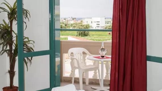 Theoni Apartments | Girit Adası - Kandiye (bölge) - Malia