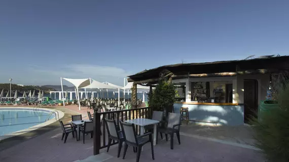 Fiesta Hotel Cala Nova | Balearic Adaları - İbiza Adası - Santa Eulalia del Rio - Es Canar