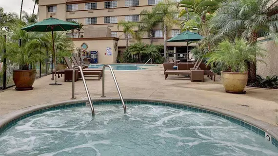 Comfort Inn & Suites Zoo SeaWorld Area | Kaliforniya - San Diego County - San Diego - Mission Valley