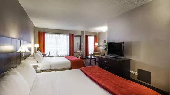 Hotel Universel | Quebec - Quebec (ve civarı) - Quebec - Ste. Foy - Sainte-Foy-Sillery-Cap-Rouge