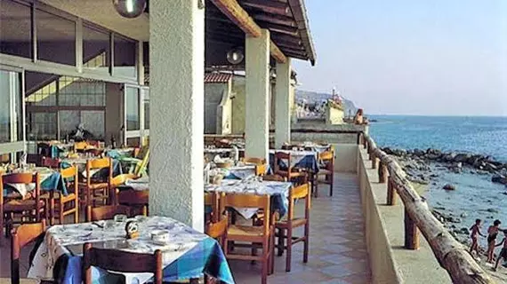 Villaggio Hotel Agrumeto | Calabria - Vibo Valentia (vilayet) - Ricadi - Torre Ruffa