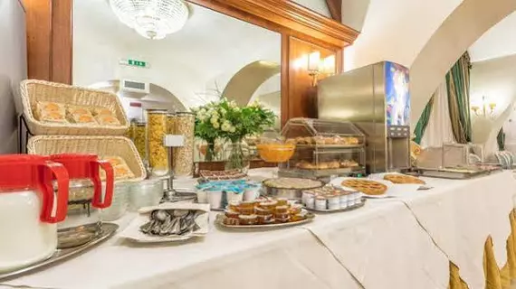 Hotel Floridia | Lazio - Roma (ve civarı) - Roma Kent Merkezi - Rione XVIII Castro Pretorio