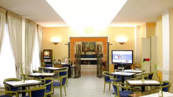 Hotel Milani | Lazio - Roma (ve civarı) - Roma Kent Merkezi - Rione XVIII Castro Pretorio