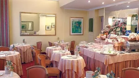 Hotel Lloyd | Lombardy - Milano (ve civarı) - Milano - Centro Storico