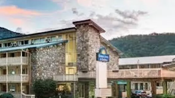 Days Inn & Suites Downtown Gatlinburg Parkway | Tennessee - Gatlinburg - Pigeon Forge (ve civarı) - Gatlinburg