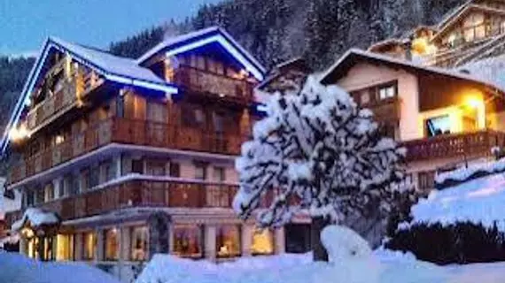 Chalet Hotel Alpina | Auvergne-Rhone-Alpes - Haute-Savoie (bölge) - Morzine