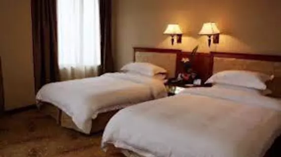 GuiLin HongKong Hotel | Guangksi - Guilin - Xiangshan