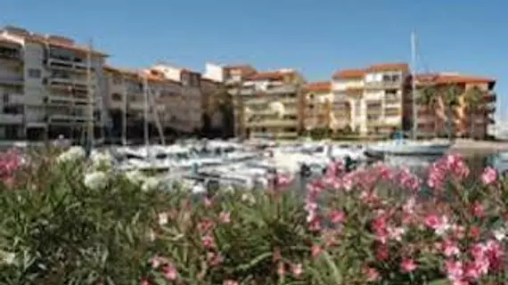 Hotel du Port | Occitanie - Pyrenees-Orientales (Doğu Pireneler) - Canet-en-Roussillon - Canet-Plage