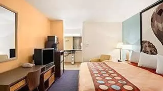 Indio Super 8 & Suites | Kaliforniya - Imperial County - Palm Springs (ve civarı) - Indio