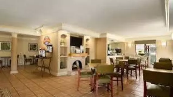 Baymont Inn & Suites Marietta/Atlanta North | Georgia - Atlanta (ve civarı) - Marietta